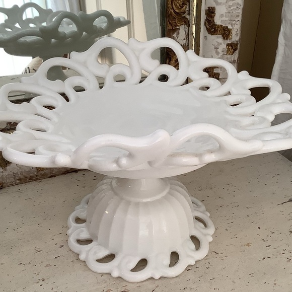 Vintage White Milk Glass Compote Stand - Picture 1 of 9